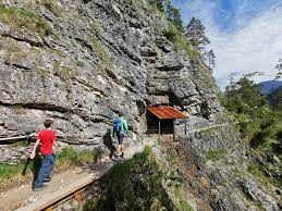 Die schöne wanderung entlang des achensees führt von pertisau zur gaisalm und weiter zum nördlichen seeufer nach achenkirch. Die Traumtour Am Achensee Zur Gaisalm Wandern