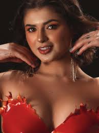 Musa da Barroca Zona Sul revela fazer jejum sexual para guardar energia  para o carnaval