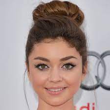 Copy Sarah Hyland S Vintage Cat Eye And Muted Lips Hairstyles For Round Faces Hairstyle Top 100 Hairstyles
