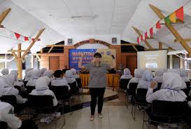 Tujuan hubungan sekolah dengan masyarakat adalah. Lab School Universitas Negeri Surabaya