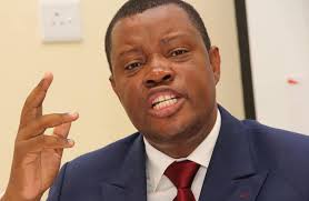 Popular Democratic Movement president McHenry Venaani calls for the  suspension of the entire Namib Desert Diamonds (Namdia) board of directors  and executives. This is to pave the way for thorough police investigations