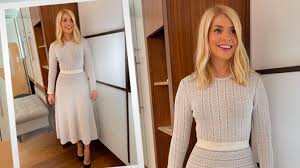 Dupe of holly willoughby outfit today. What Was Holly Wearing This Week This Morning