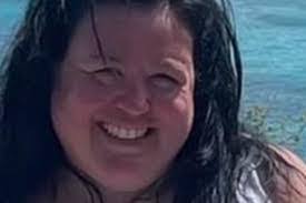 Tara Flood's Instagram, Twitter & Facebook