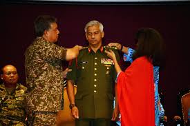 Senarai panglima angkatan tentera malaysia pertama hingga ke 19. Majlis Pemakaian Pangkat Pegawai Tentera Darat Malaysia Facebook