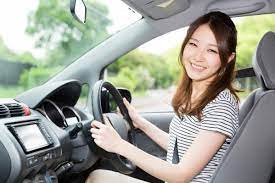at車の運転をする 車 運転 大学生