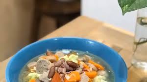 Kalau sudah, masukkan wortel dan masak lagi selama 1 menit saja. Sup Kacang Merah Dimanaja Com