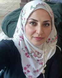 Woman seeking husband, receiving comments