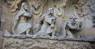 Tmb operates a vehicle from sagrada família to diagonal every 10 minutes. The Facades Of The Sagrada Familia