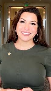 Welcome to Updates from City Hall with Councilwoman Marina Alderete Gavito  — Episode 78💃🏻✨  This week at Council: 1️⃣ Recognizing Community Leaders  💪🏼 2️⃣ More Affordable Housing 🤝 3️⃣ Safer School ...