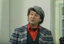 Tamtakos wants to do business in albania so he can be rich quickly. O Tamtakos Ths Binteokasetas To Dystyxhma Poy Alla3e Gia Panta Th Zwh Toy Mixalh Mosioy