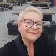 Joanna Patton's Instagram, Twitter & Facebook