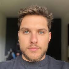 Do you think Cristiano Ronaldo gets more unfair criticism than Lionel  Messi? 👇