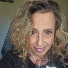 i just want all of you to know we love all of you who support us! we see  all the love in the comments and we're so thankful! so glad you're all