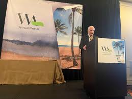 Astek 's Jeff Dey shares his Wallcoverings insights with editors from  @interiordesign and @metropolis #wallcoveringswednesday #wamediatourNY