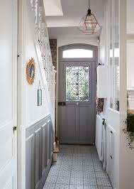 Une Maison Modernisee Pres De Paris Planete Deco A Homes World Entree Maison Maison Renovation Maison