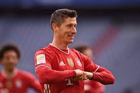 Welcome to jessica hembree and kyle lewandowski's wedding website! Robert Lewandowski Goes Clear Second On Bundesliga S All Time Scoring List With Hat Trick Vs Vfb Stuttgart Bavarian Football Works