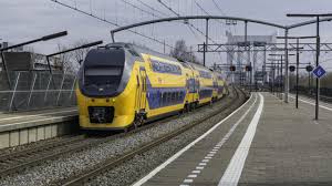 Als gevolg van de sneeuw en harde wind hebben ns en prorail vanochtend het treinverkeer gestaakt. Geen Treinverkeer Tussen Zwijndrecht En Rotterdam Atos Rtv