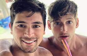 Ask anything you want to learn about camilo andres by getting answers on askfm. Max Emerson And Boyf Trolled By Homophobes On Tiffany Co Insta