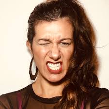 Cantora e compositora de Sergipe, radicada em Ubatuba, estreia projeto  autoral inédito 'Olho de Dentro'