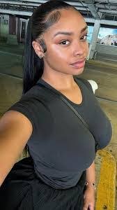 Shantel Day's Instagram, Twitter & Facebook