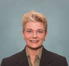 Sandra Moeller's Instagram, Twitter & Facebook