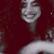 Eliana Kalogeras y Noah Risling: Edición y Transiciones