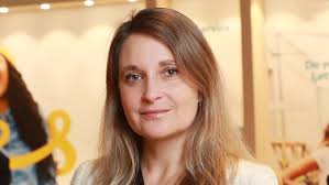 Optus CEO Kelly Bayer Rosmarin mishandled massive service outage