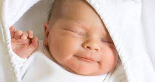 Ein richtiges lautes lachen mit ton bzw. Babys Lacheln Hipp