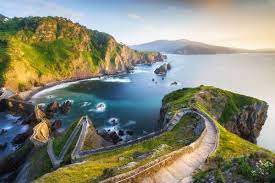 Le pays basque espagnol c'est aussi des villages isolés nichés dans un havre de verdure. Informations Pratiques Pays Basque Espagne Easyvoyage