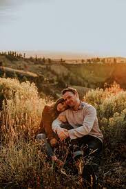 10 Amazing Locations For Your Idaho Fall Engagement Session Photo By Maggie Grace Photography Engagementsessi Fall Engagement Engagement Session Idaho Falls