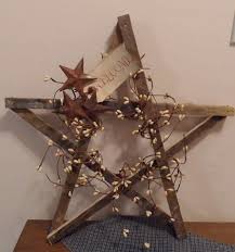 Everthing you need to decorate your home with neutral fall decor. Pin By Tracy States Hutchison On Primitive Crafts Christmas Wood Xmas Crafts Wooden Stars
