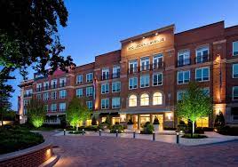 The rent at charles river landing apartments ranges from $1,982 for a one bedroom to a $3,331 two bedroom. Apartments And Pricing For Charles River Landing Boston