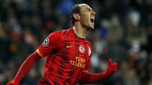 1,84 galatasaray'daki kötü gidişat sonrasında geçtiğimiz sezon başında takımın başına getirilen fatih. Umut Bulut Baba Oldu Eurosport