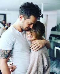 أصلي أنور تنشر صور رومانسية مع حبيبها مراد بوز Couples In Love Photo Couple Goals