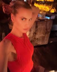 Lina Oconnor's Instagram, Twitter & Facebook