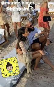 La vie sentimentale de marine el himer a l'air bien mouvementée. Marine El Himer En Couple Avec Benoit Paire Ces Cliches Qui Laissent Peu De Place Au Doute