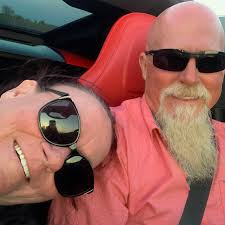 My Aunt Sandra Waller ( Aunt Deanie) gained her wings today I say this with  a heavy heart but I'm a firm believer in GOD you getting your rest no more  suffering