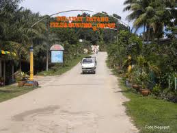Berita tersebut melaporkan bahawa felda pernah membuat permintaan kepada kerajaan negeri berhubung pembinaan rumah generasi kedua felda lurah bilut sebagai felda pertama dan tertua di malaysia ketika majlis mesyuarat kerajaan negeri (mmk) sekitar tahun 2013. Bernama Pa Twitter Kerja Ukur Tanah Rumah Generasi Kedua Felda Gunung Bongsu Februari Ini Https T Co 1sjbfuv8ru