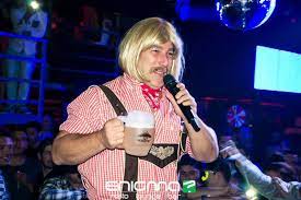 Pachu peña stage name of josé maría peña (born august 23, 1962 in rosario) is an argentine comedian and actor who has performed work for television and film. Pachu Pena En La Fiesta De La Cerveza Enigma Disco Ramasso Productora Contrataciones De Artistas