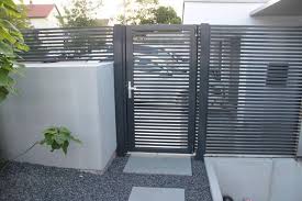 Magnus Gehture Mit Designturgriff Designturgriff Gehture Magnus Metall Mit Mit Bildern Modernes Zaun Design Zaun Garten Vorplatz