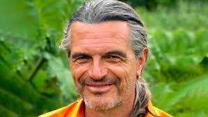 Daniel Perrin's Instagram, Twitter & Facebook