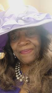 Blessed Sunday Everyone. Make it a good Day