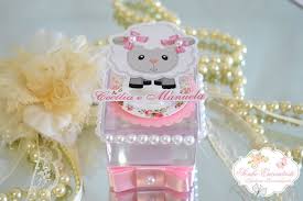 Cha De Bebe Caixinha De Acrilico Decorada Caixa Acrilica Ovelhinha A Caixinha Acrilica Ovelhinha E Super Fofo Para Decorar A Sua Festa Ou Uma Excelente Le Caixa De Acrilico Ovelha Decoracao De Baby Cha