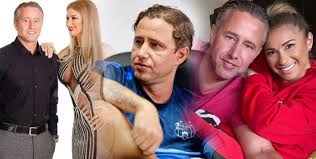 Cele două fiice ale ei au mers în cluburi cu laurențiu reghecampf dezvăluirea a fost făcută după ce anamaria prodan a negat zvonurile unui posibil divorț. SoÈ›ul Anamariei Prodan EscapadÄƒ Cu DouÄƒ Tinere Botoxate In Delta DunÄƒrii Cum A Fost Surprins LaurenÈ›iu Reghecampf Foto Spynews Ro