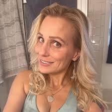 Beth Marie Casper (@buffymommyof4) • Instagram photos and videos