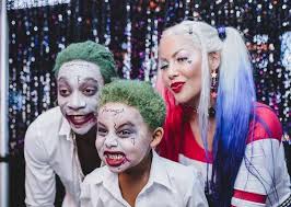 He was engaged to the model amber rose until 2016. Family Life Of The Famous Wiz Khalifa Wife Son Siblings Parents Bhw Celebrity Families The Wiz American Rappers