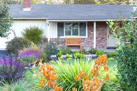 Landscaping ideas around the house. Front Yard Ideas Simple Diy Front Yard Landscaping Ideas