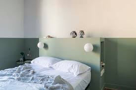 Come decorare la parete dietro il letto? Decorare La Parete Dietro Il Letto Idee E Ispirazioni Living Corriere