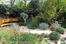 Inside The Chelsea Flower Show S Inventive Gardens Chelsea Flower Show Chelsea Garden Garden Show