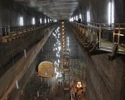 Cu siguranta cei care vor vizita obiectivul, vor ramane cu. Salina Turda Numar Record De Turisti In 2016 Mina De Sare A Devenit Cel Mai Vizitat Obiectiv Din Romania